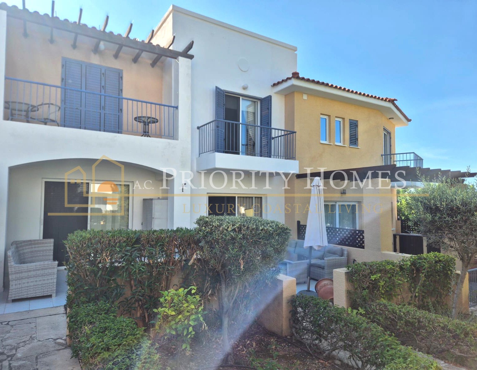 Two-Bedroom Two-Bathroom Townhouse in Pegeia