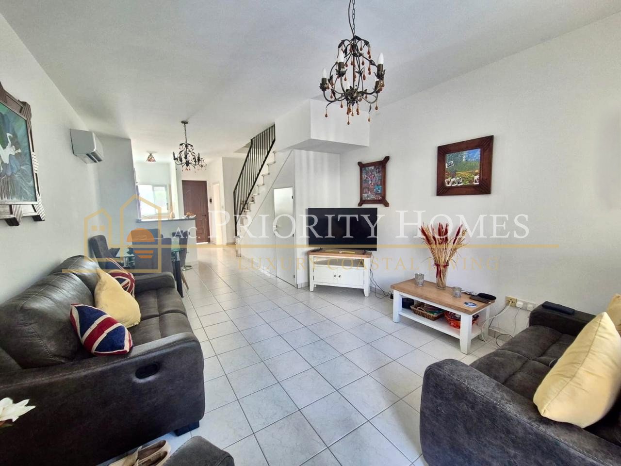 Two-Bedroom Two-Bathroom Townhouse in Pegeia