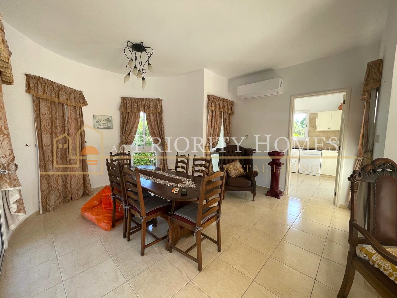 Spacious Three-Bedroom Villa for Rent in Sea Caves