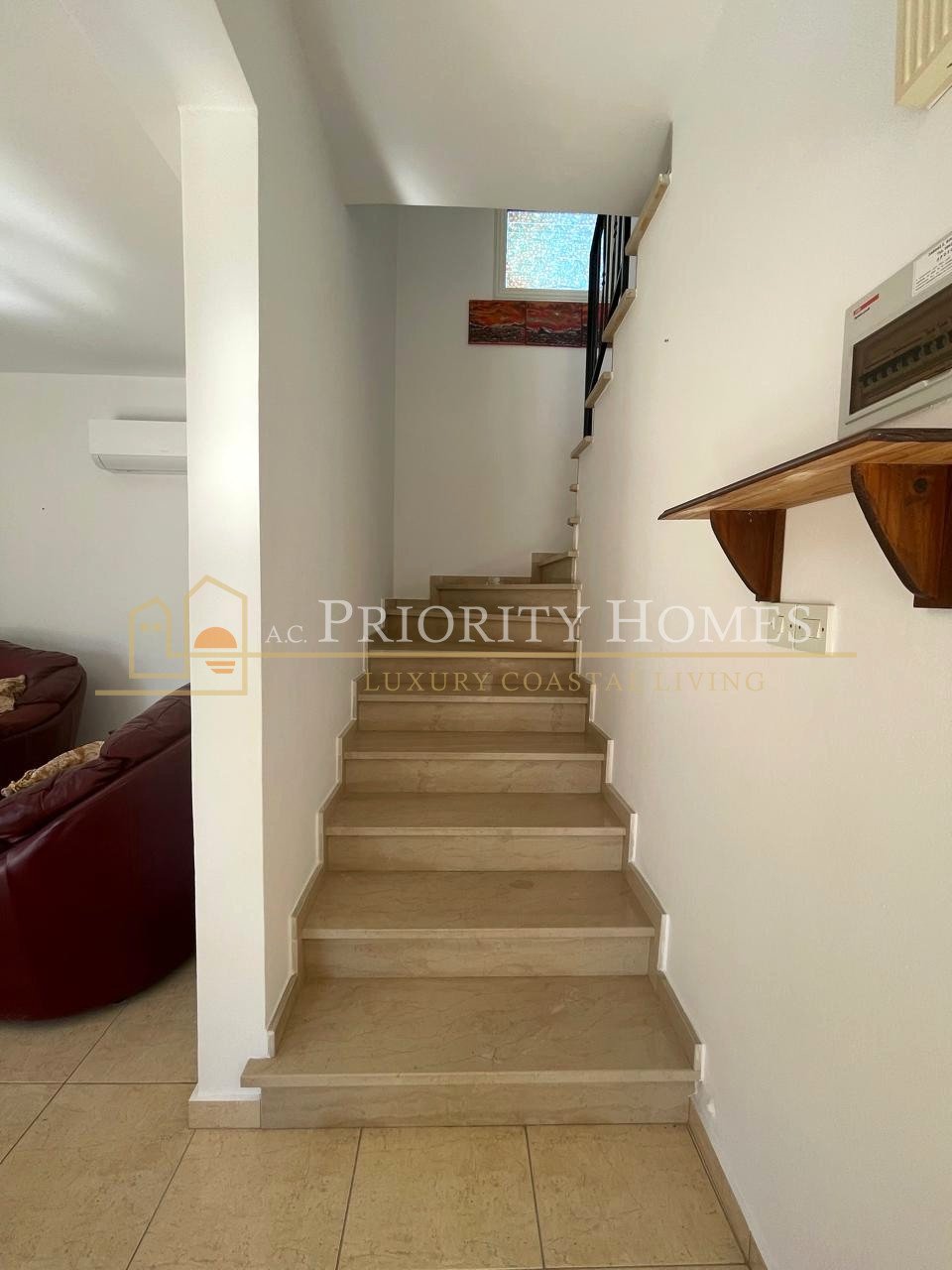 Spacious Three-Bedroom Villa for Rent in Sea Caves