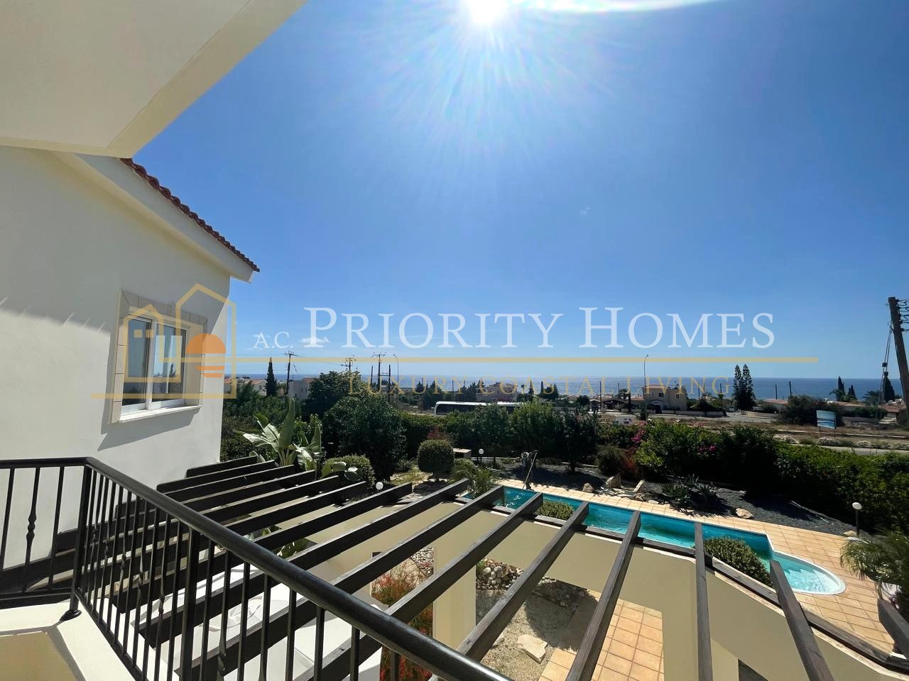 Spacious Three-Bedroom Villa for Rent in Sea Caves