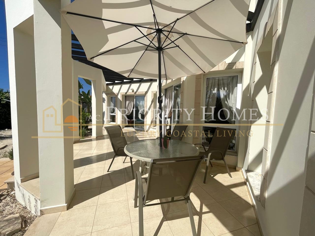 Spacious Three-Bedroom Villa for Rent in Sea Caves