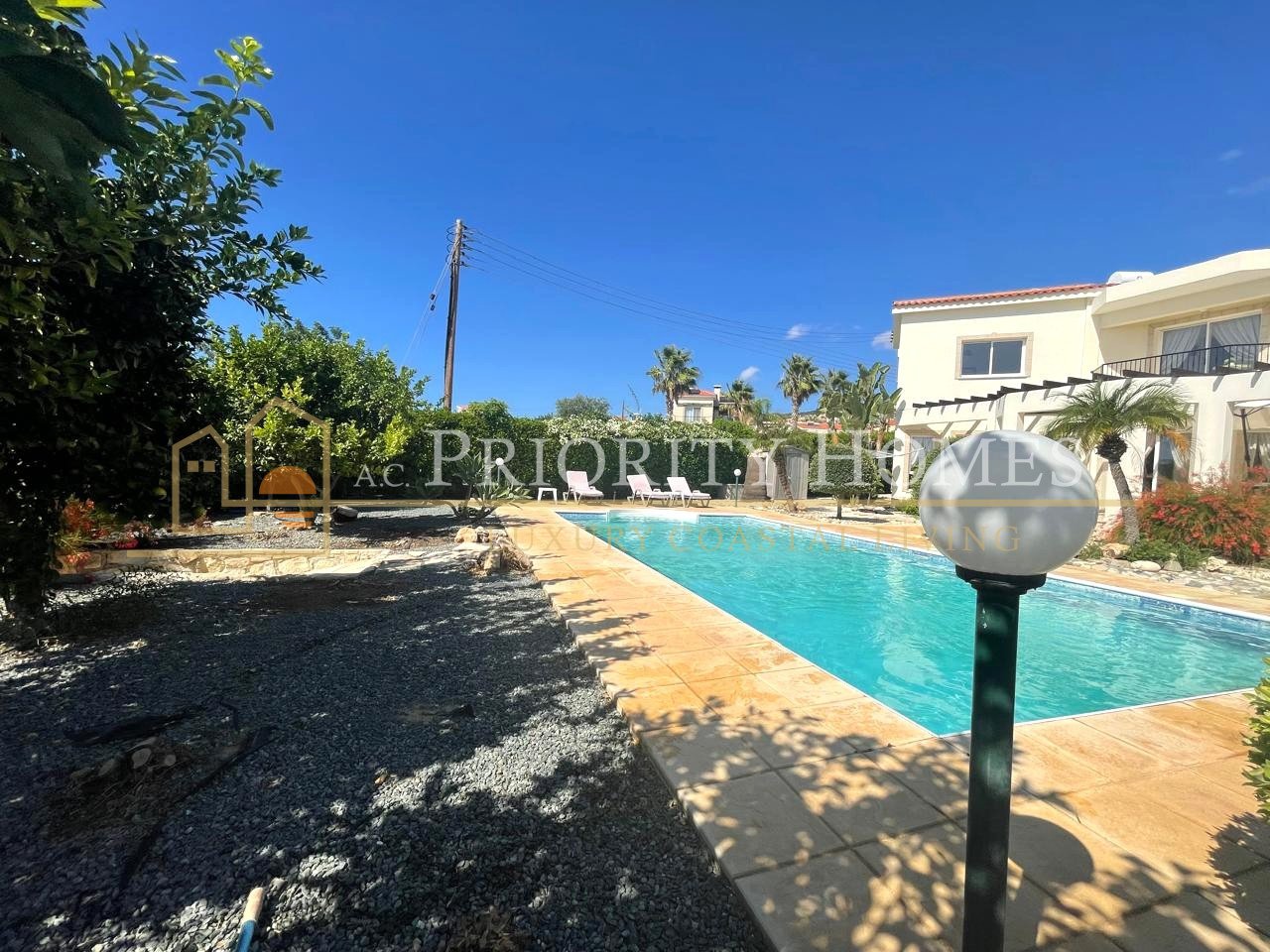 Spacious Three-Bedroom Villa for Rent in Sea Caves