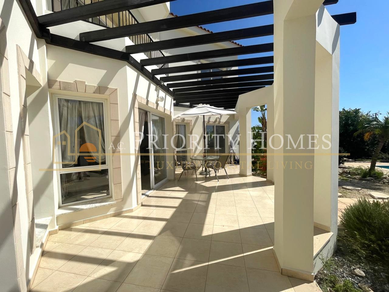 Spacious Three-Bedroom Villa for Rent in Sea Caves