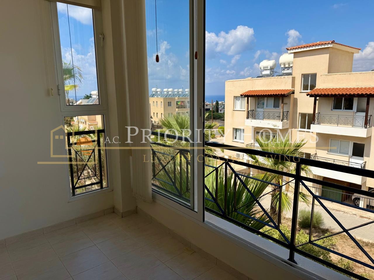 Fully Renovated Two Bedroom Apartment with Sea Views in Chloraka
