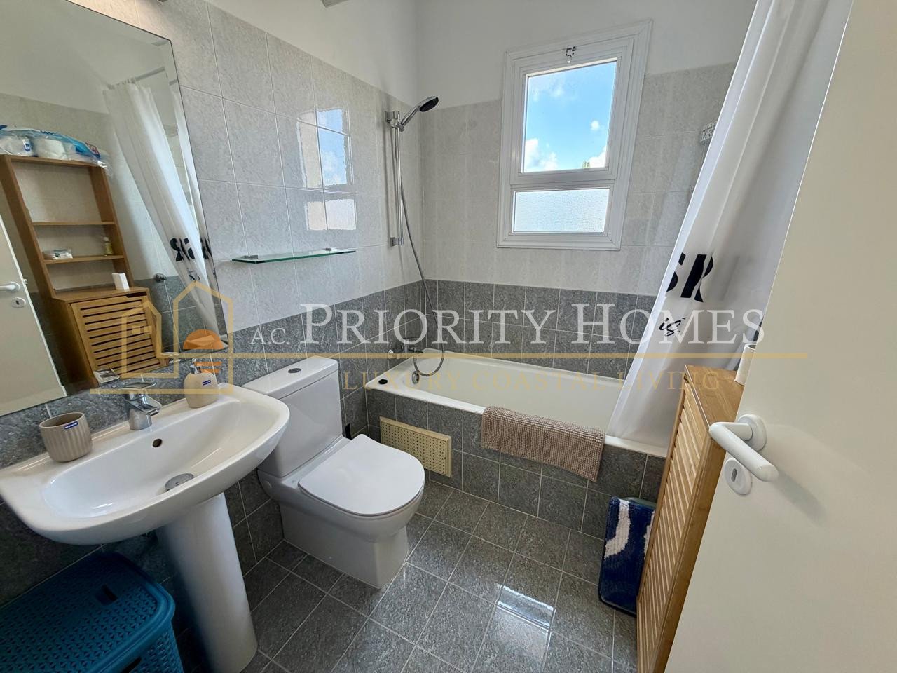 Fully Renovated Two Bedroom Apartment with Sea Views in Chloraka