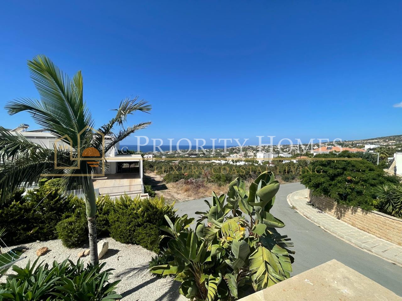  Three-Bedroom Bungalow for Rent in Sea Caves