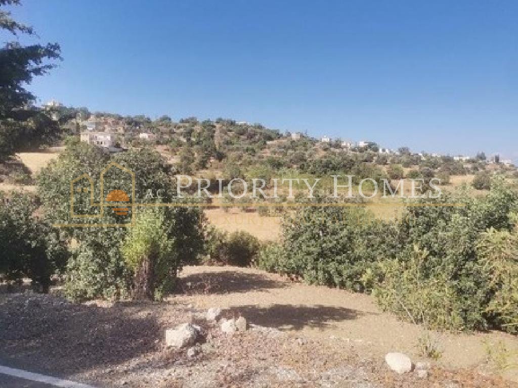 Residential Field in Peristerona