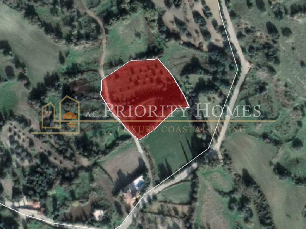 Residential Field in Peristerona
