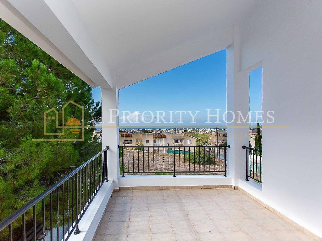 Three-Bedroom Apartment in Konia