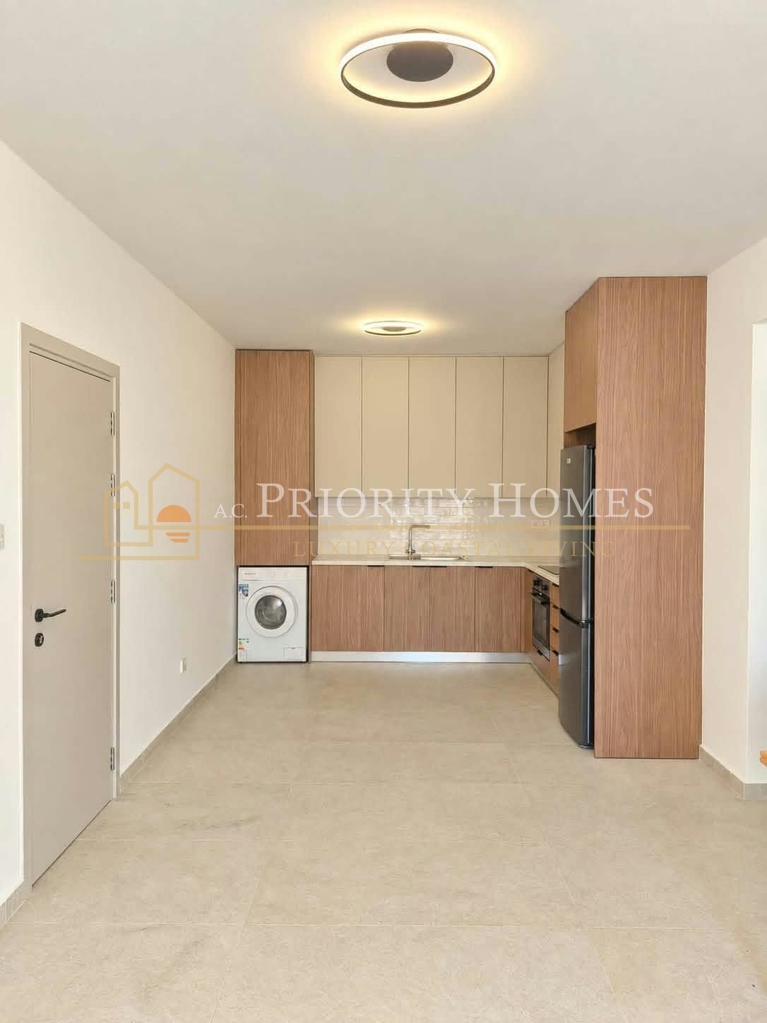 Modern Two‑Bedroom Apartment in Chloraka