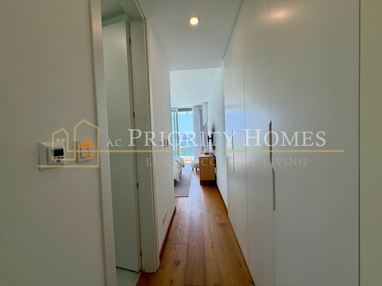 EXCLUSIVE LUXURY FIVE BEDROOM SEAFRONT VILLA Coral Bay Area