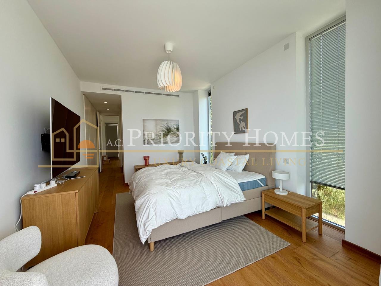 EXCLUSIVE LUXURY FIVE BEDROOM SEAFRONT VILLA Coral Bay Area