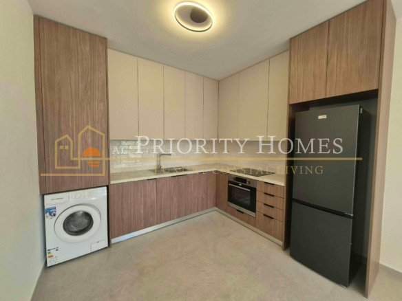 Modern Two‑Bedroom Apartment in Chloraka