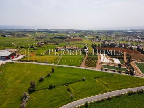 Residential Field in Anarita
