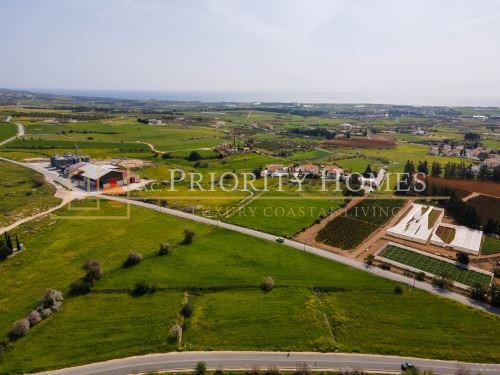 Residential Field in Anarita