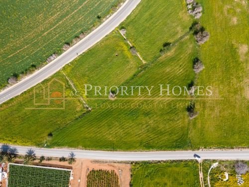 Residential Field in Anarita