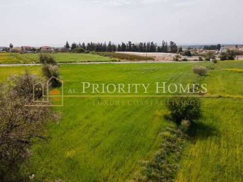 Residential Field in Anarita